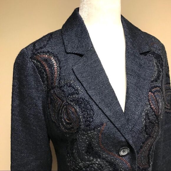 👠Coldwater Creek embroidered navy jacket.   Size 4 - Picture 2 of 8